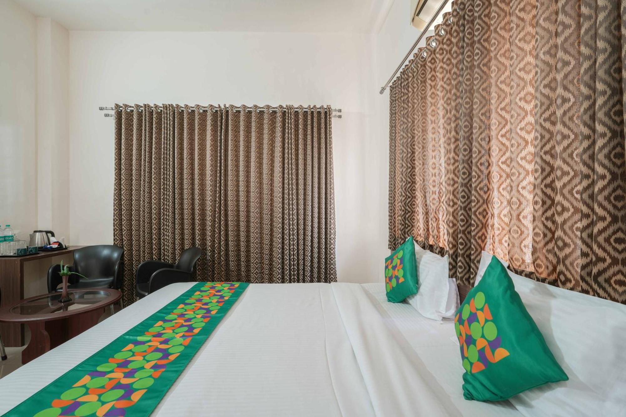Treebo Pappilon Palace - Pvs Circle Mangalore Eksteriør billede