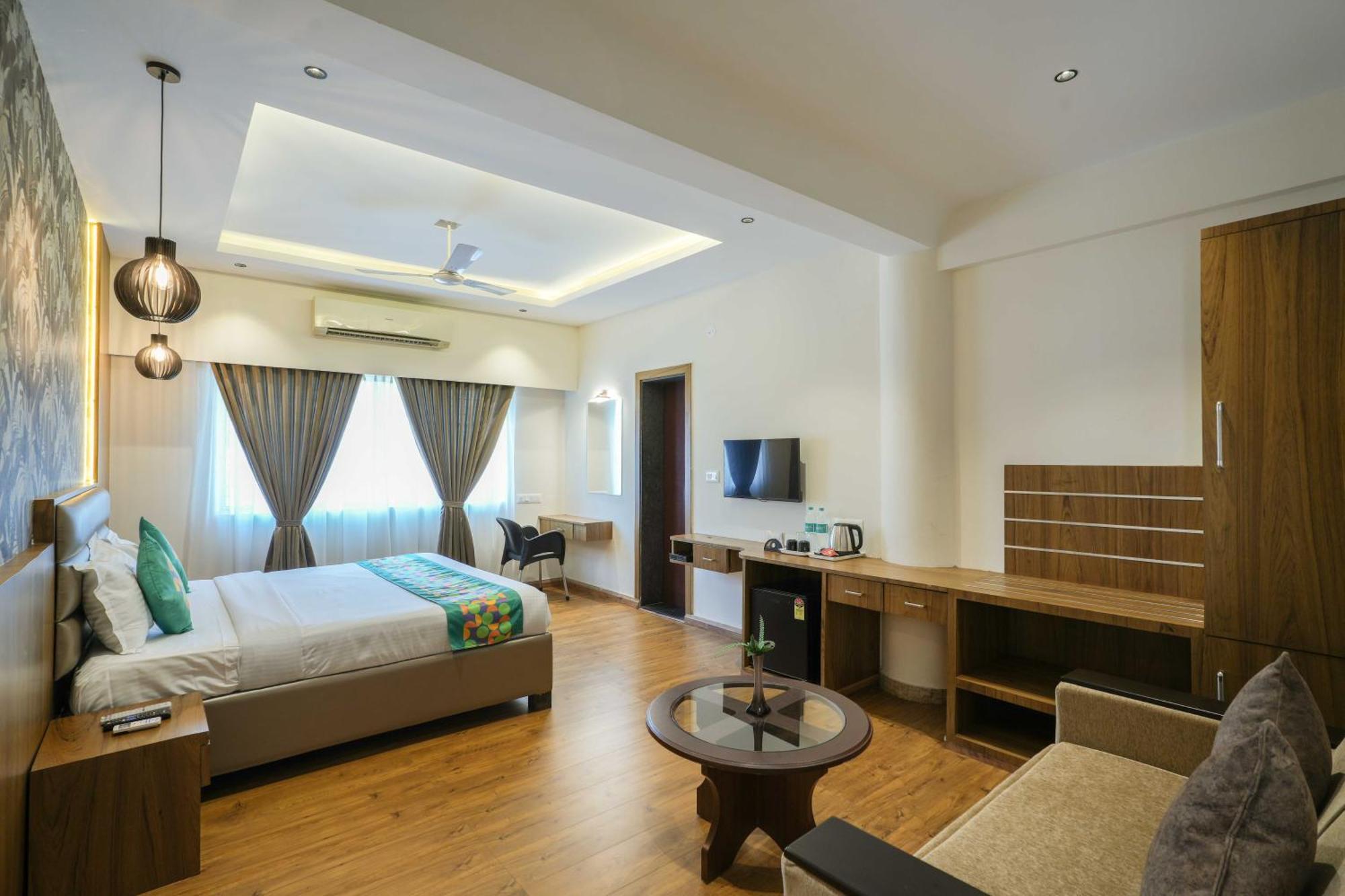 Treebo Pappilon Palace - Pvs Circle Mangalore Eksteriør billede