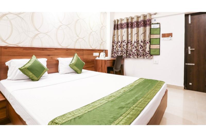 Treebo Pappilon Palace - Pvs Circle Mangalore Eksteriør billede